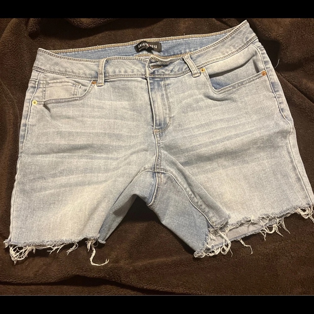 Fashion Nova Denim Shorts  Size/1X  Light Wash Denim